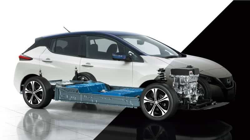 ボディからモーターやバッテリーが透けて見える新型日産リーフの透視図。